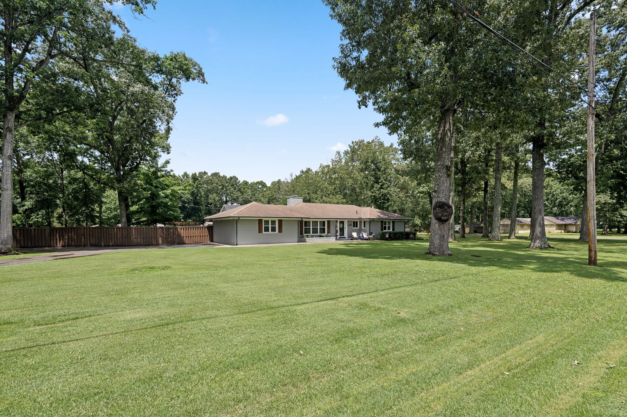 805 Forrest Dr