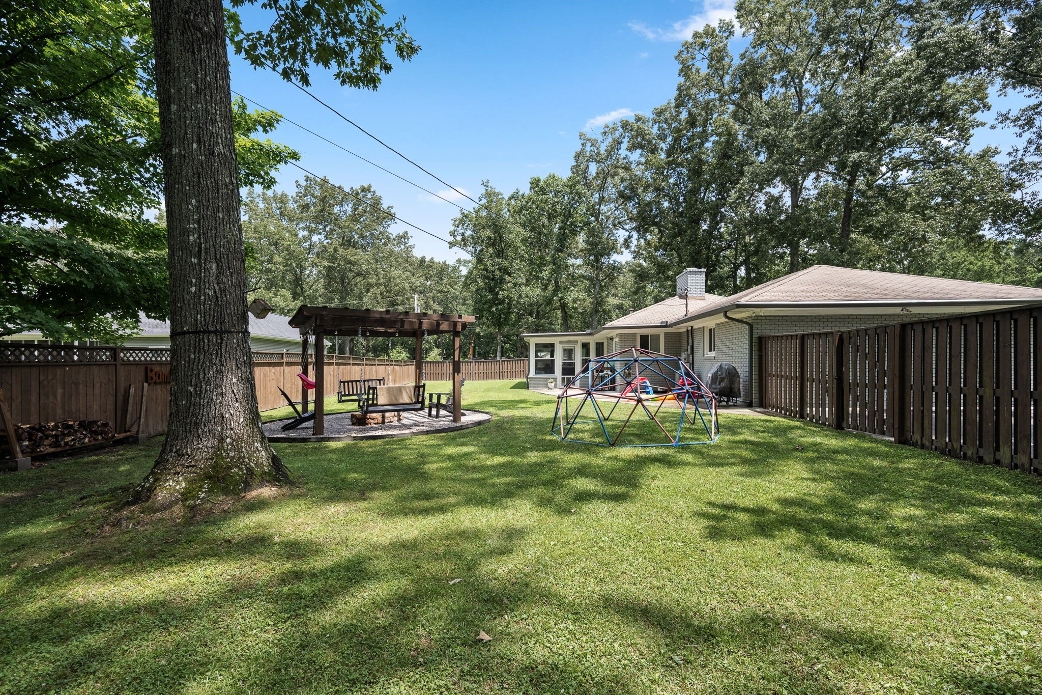 805 Forrest Dr