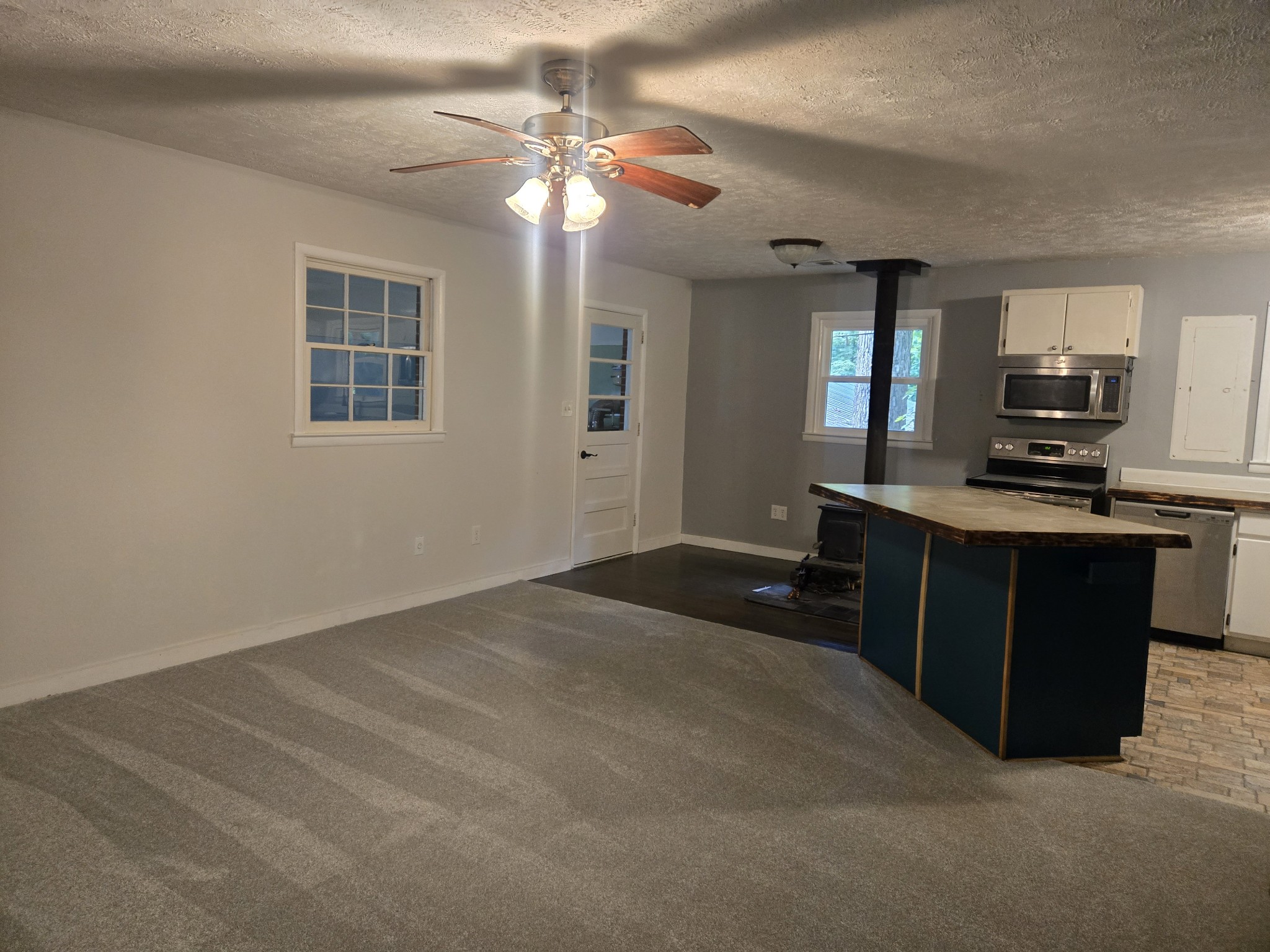 136 Laurel Trl