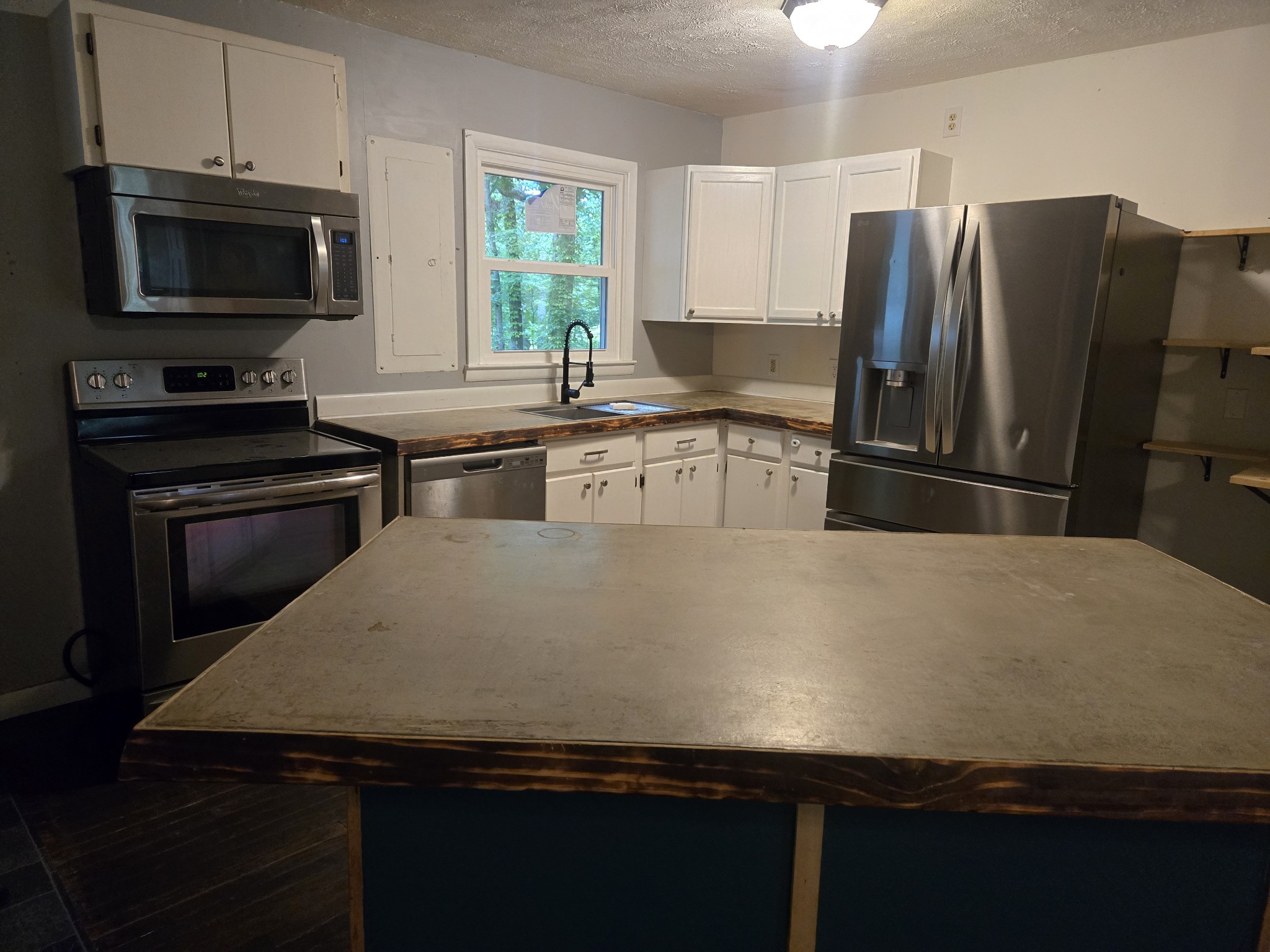 136 Laurel Trl