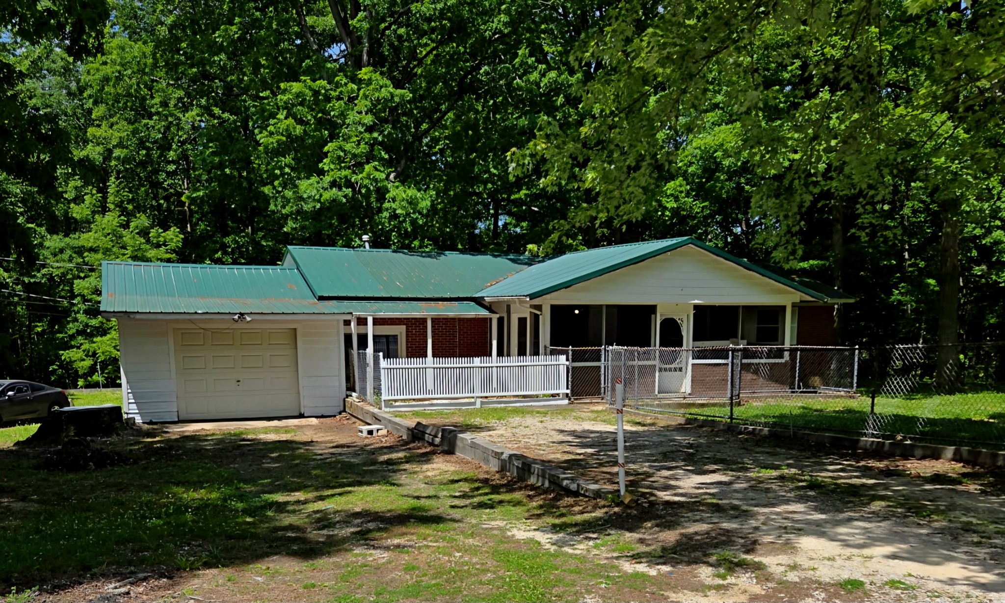 136 Laurel Trl