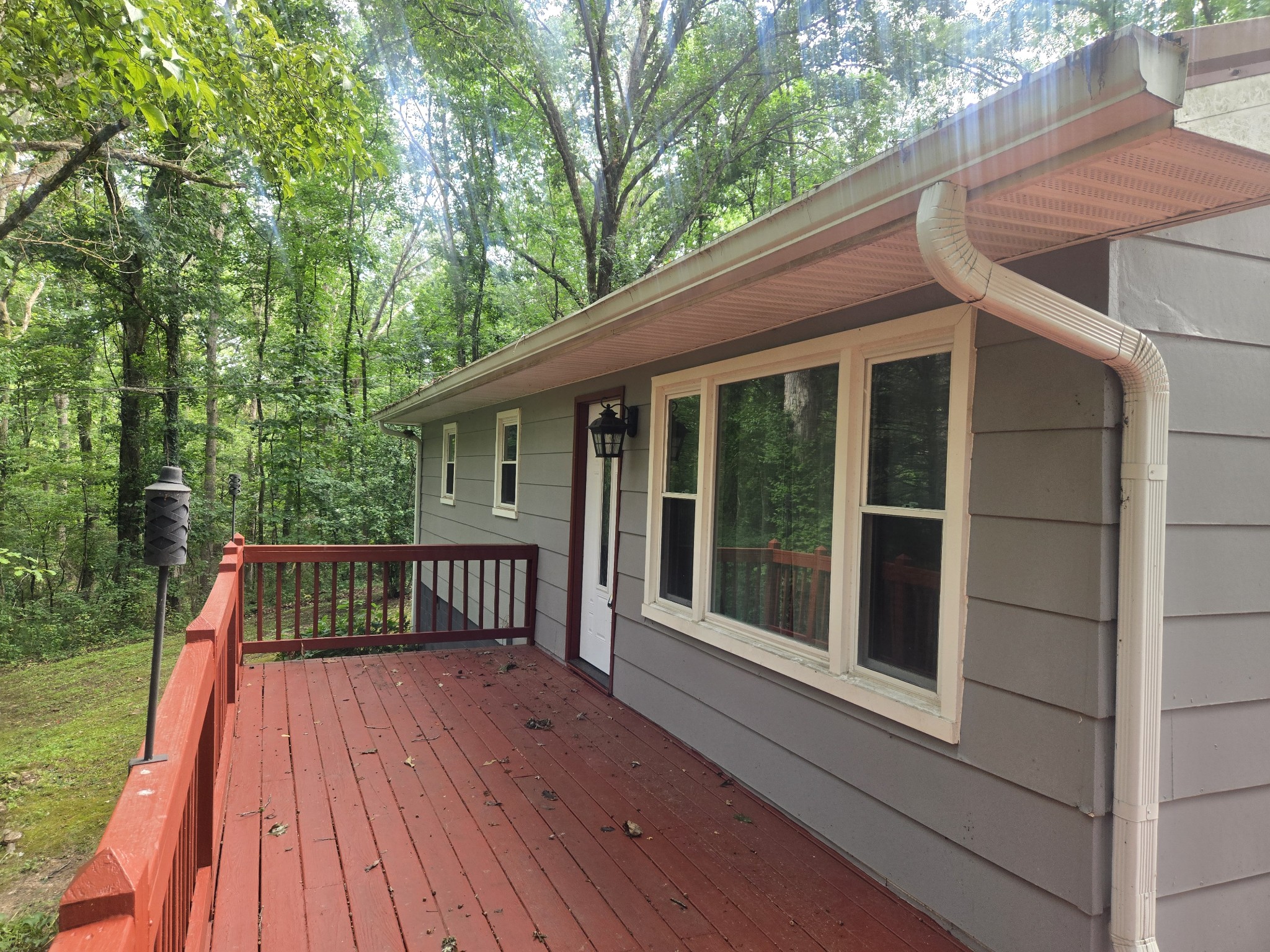 633 Laurel Lake Dr