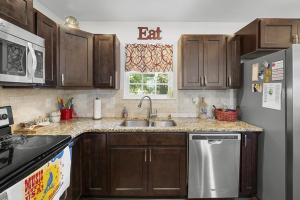 110 Elise Cir