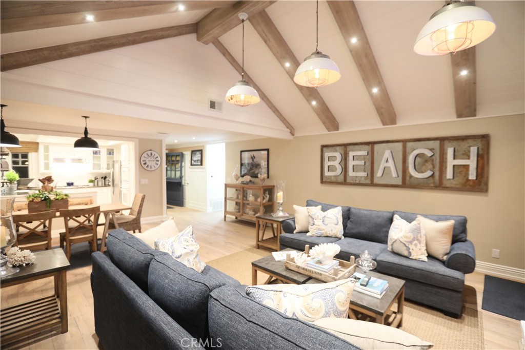 33963 Cape Cove