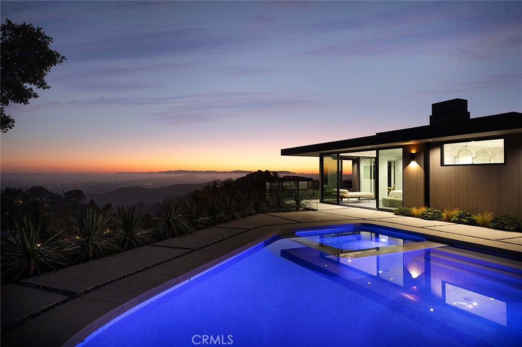 9015 Alto Cedro Drive