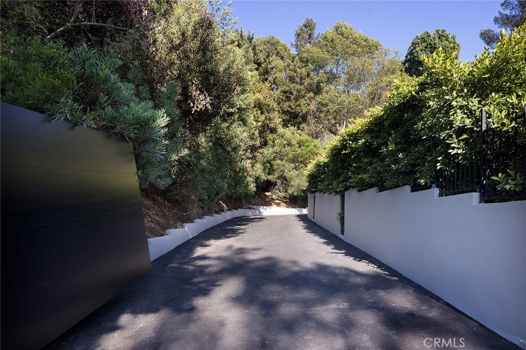 9015 Alto Cedro Drive