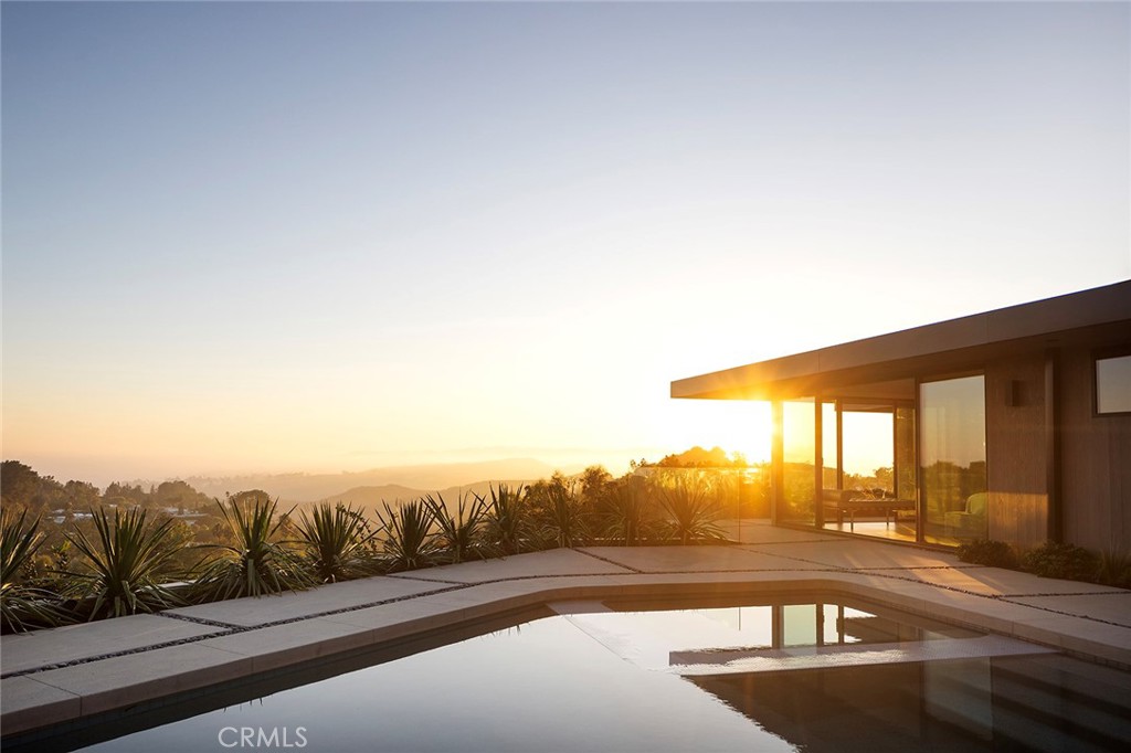 9015 Alto Cedro Drive