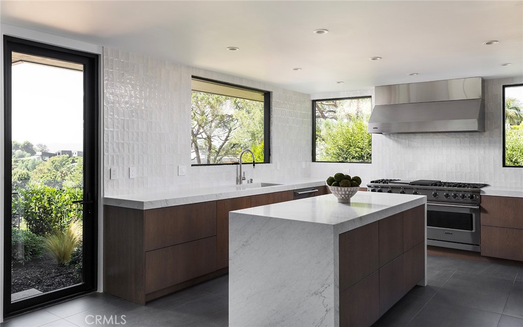 9015 Alto Cedro Drive