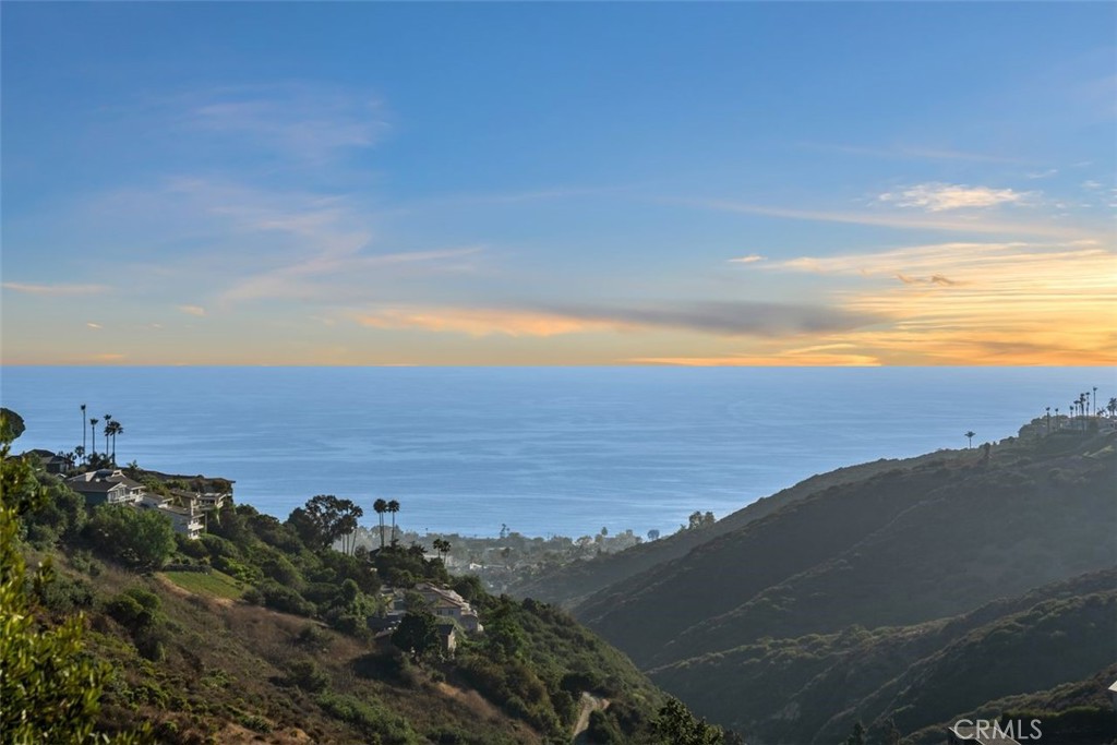 2516 Temple Hills Drive