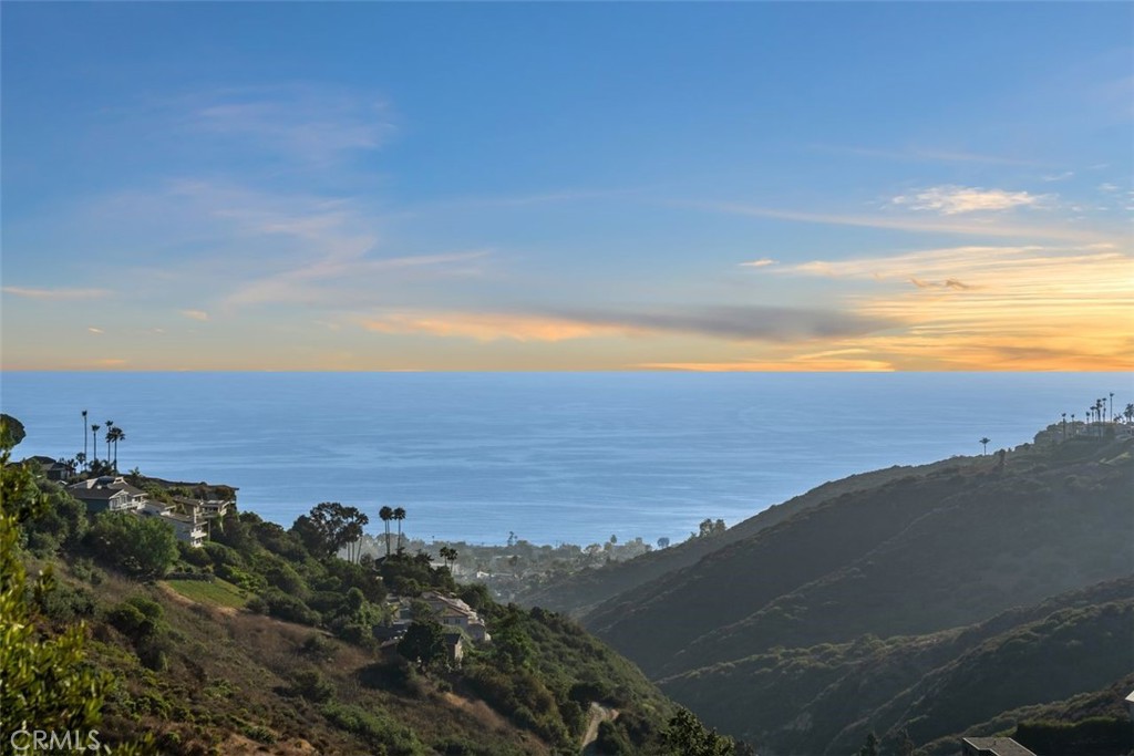 2516 Temple Hills Drive