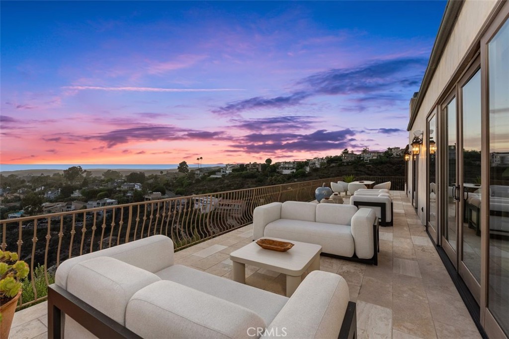 2516 Temple Hills Drive