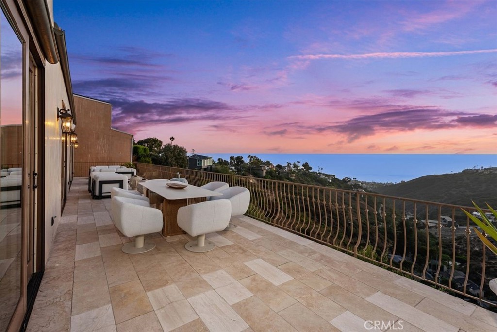2516 Temple Hills Drive