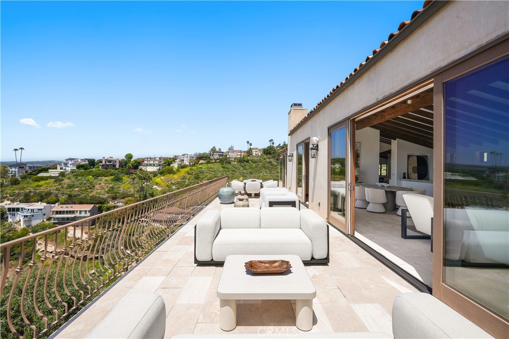 2516 Temple Hills Drive