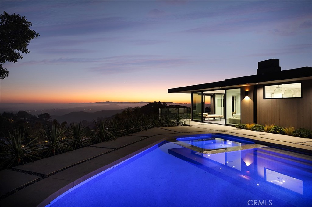 9015 Alto Cedro Drive