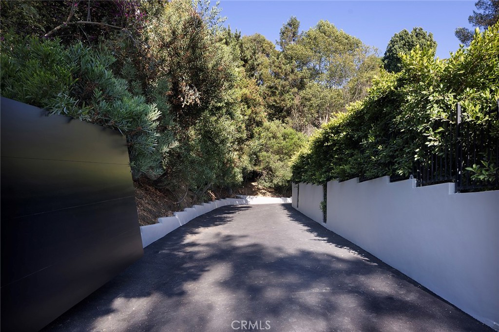 9015 Alto Cedro Drive