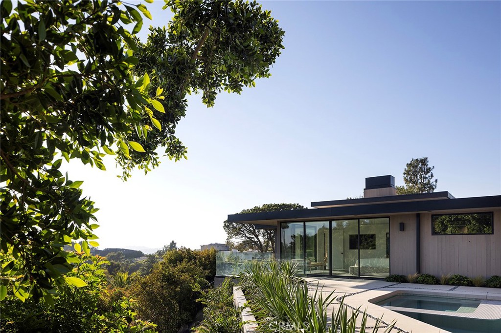 9015 Alto Cedro Drive