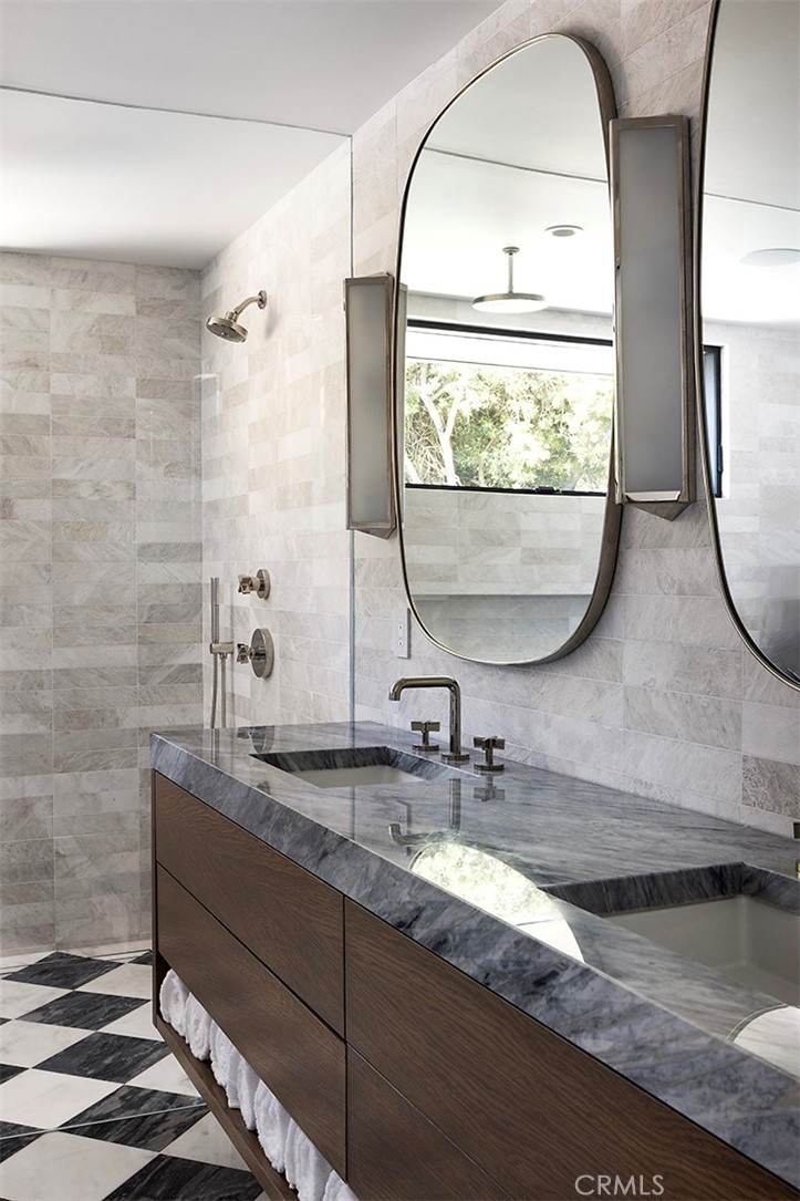 9015 Alto Cedro Drive