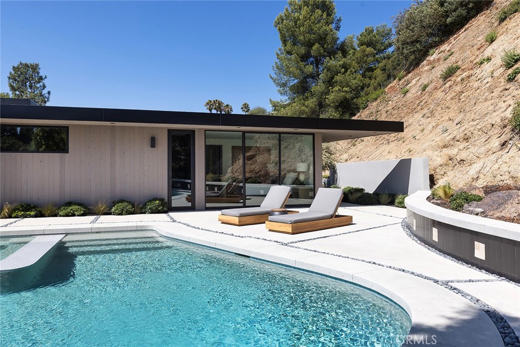 9015 Alto Cedro Drive