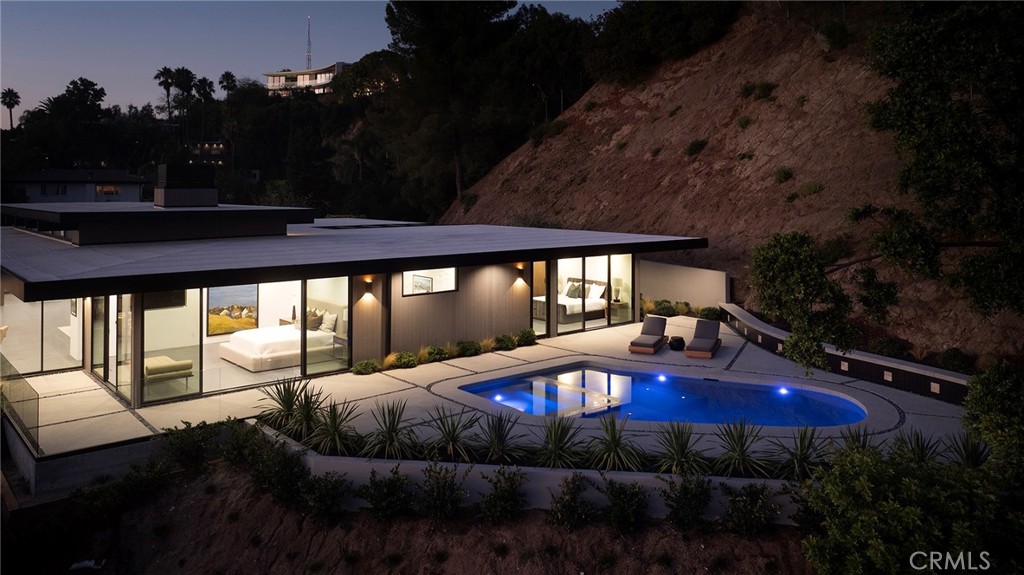 9015 Alto Cedro Drive