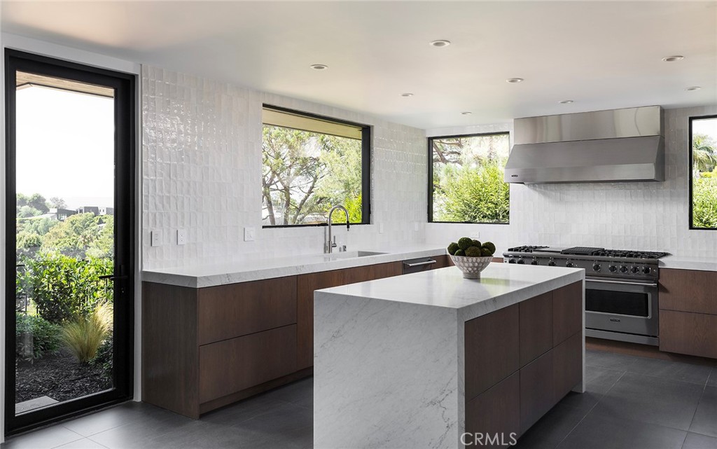 9015 Alto Cedro Drive