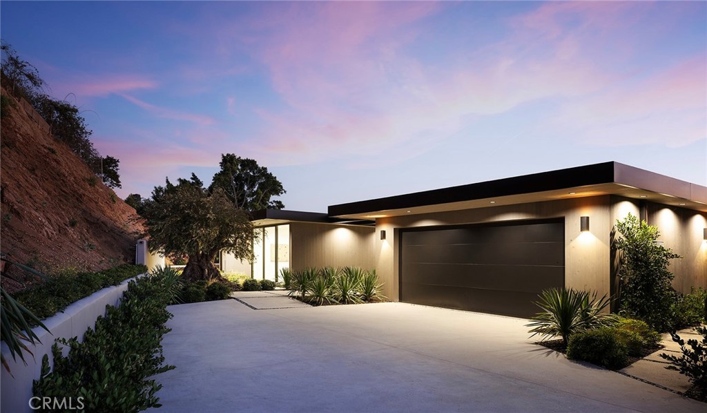 9015 Alto Cedro Drive