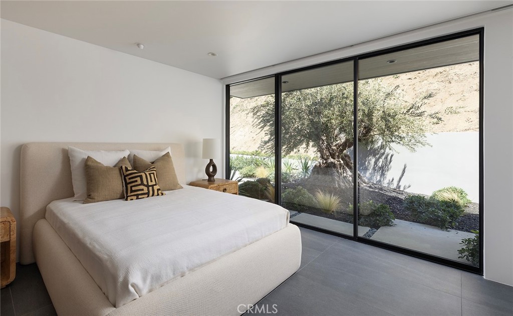 9015 Alto Cedro Drive