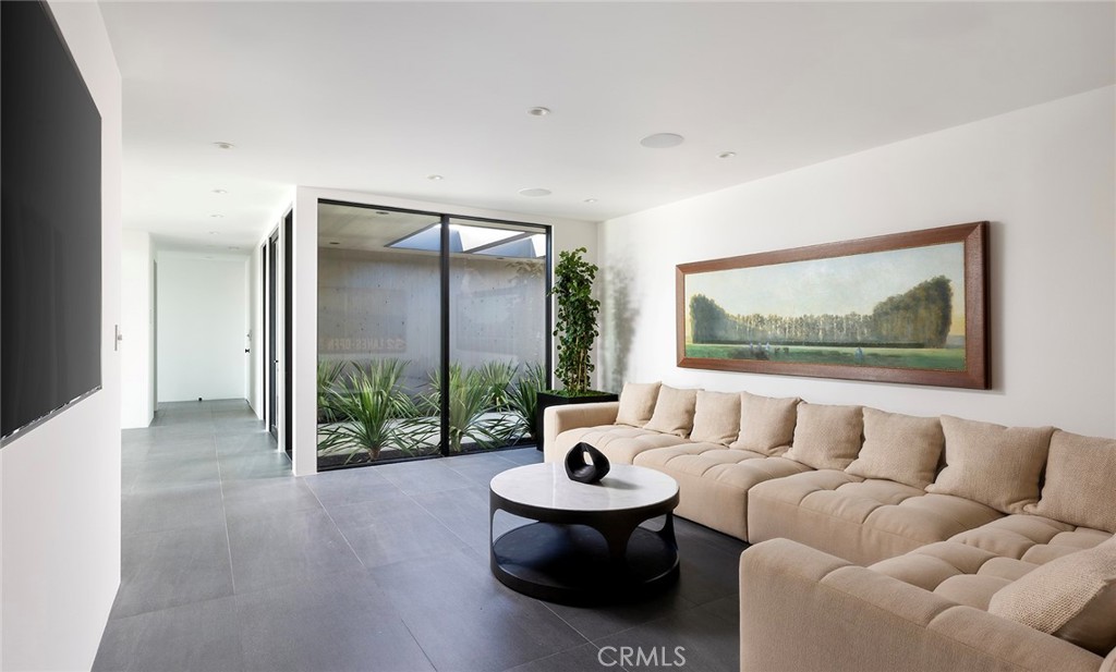 9015 Alto Cedro Drive