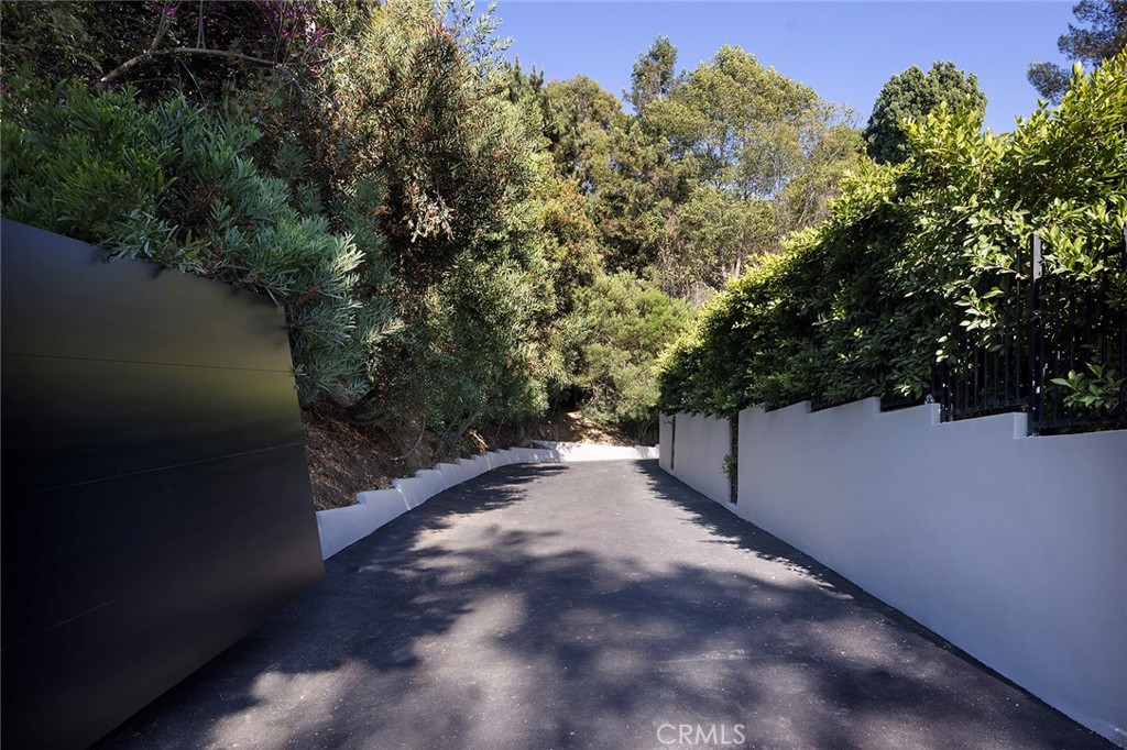 9015 Alto Cedro Drive