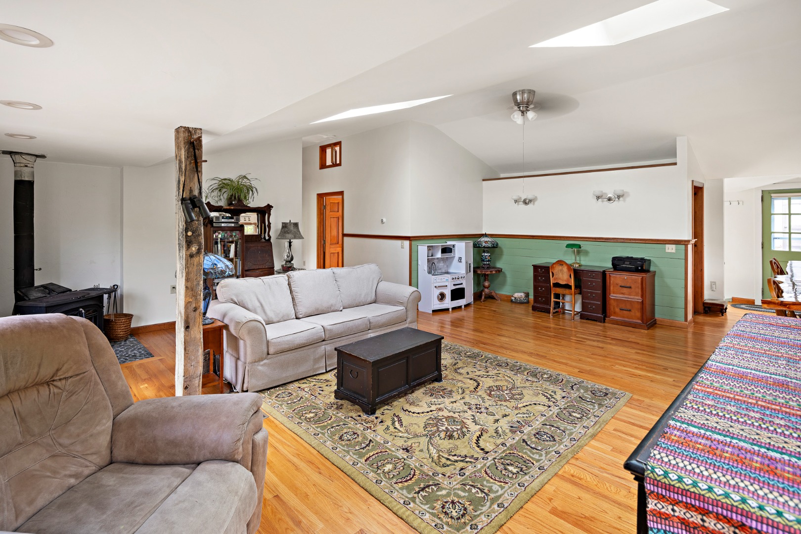 496 Lamberts Cove Road