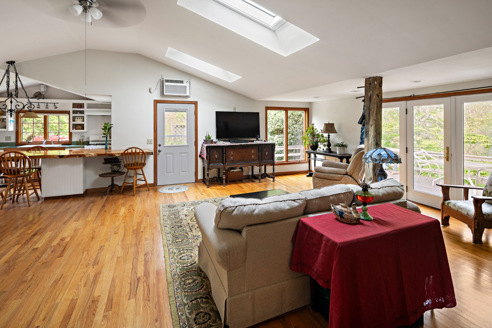 496 Lamberts Cove Road