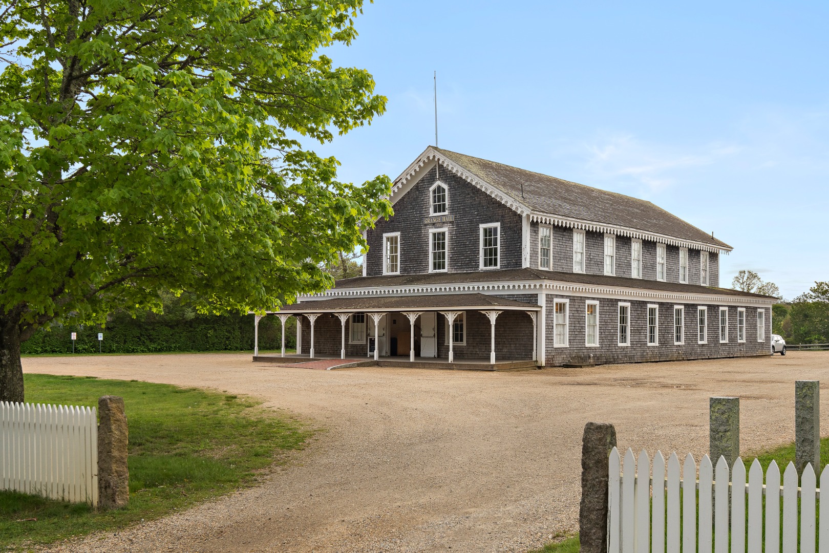 496 Lamberts Cove Road