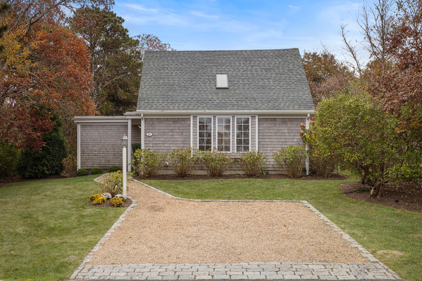 87 Schoolhouse Road