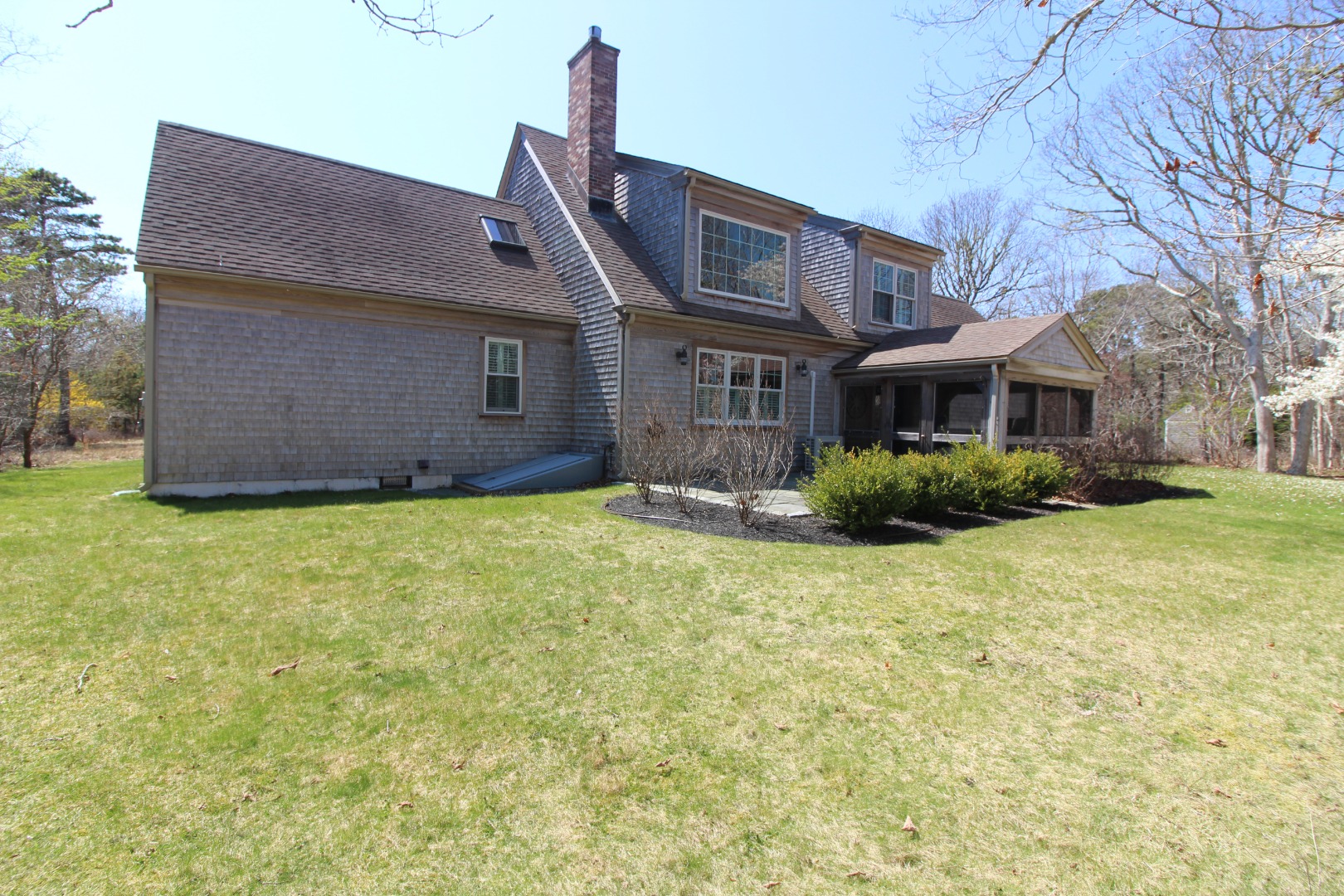 13 Hotchkiss Lane