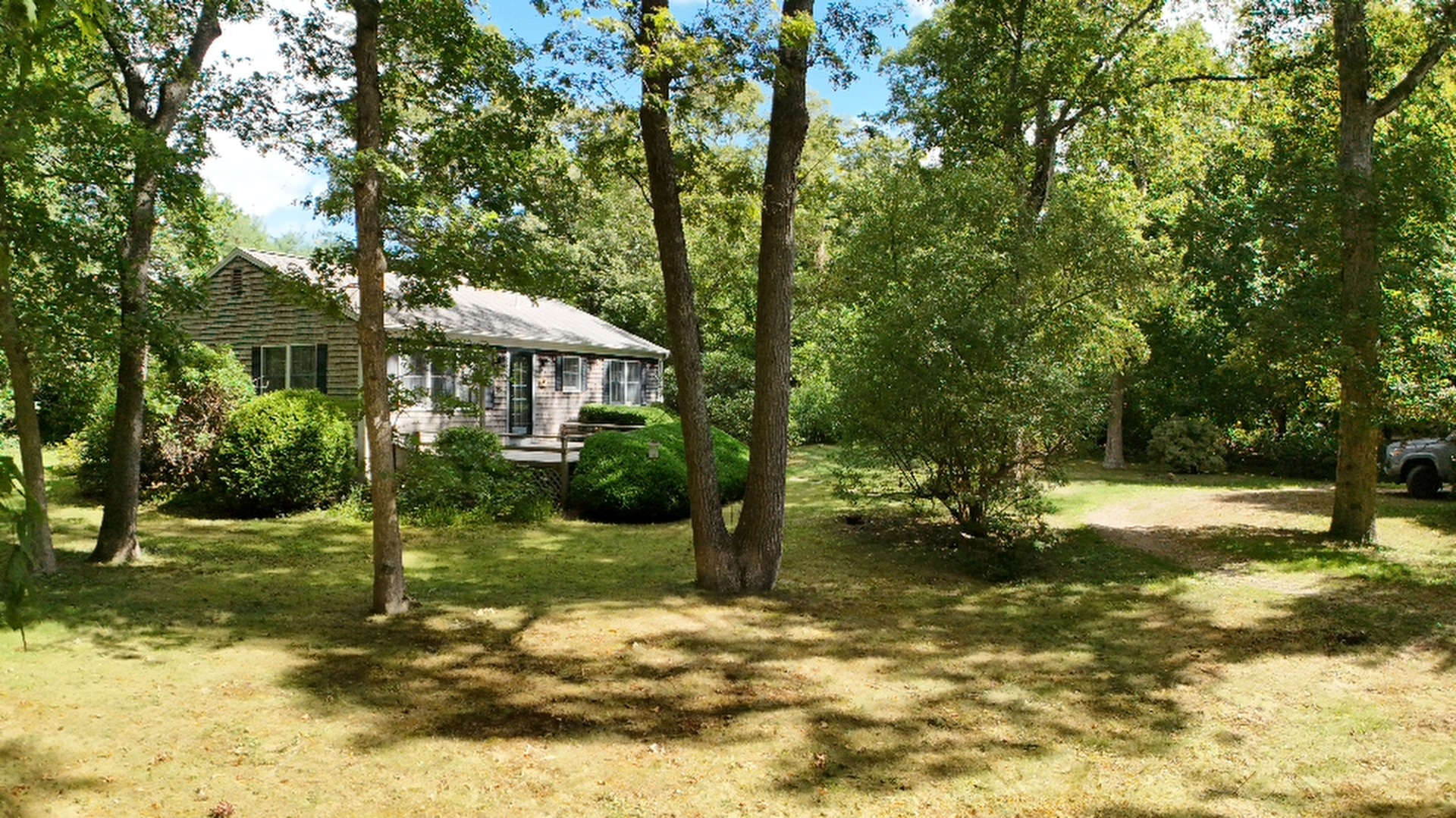 73 & 0 Old Country Lane