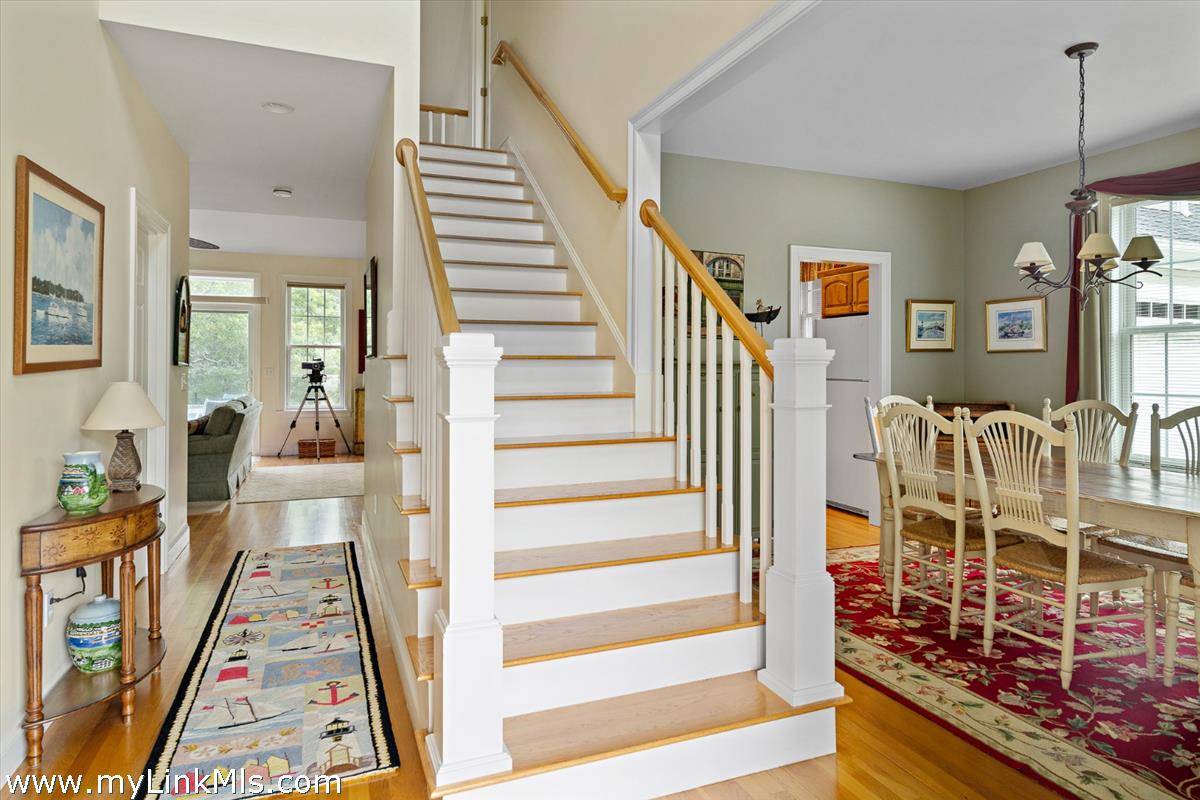 42 Deacon Vincent Way