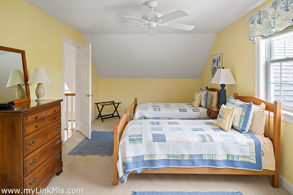 42 Deacon Vincent Way