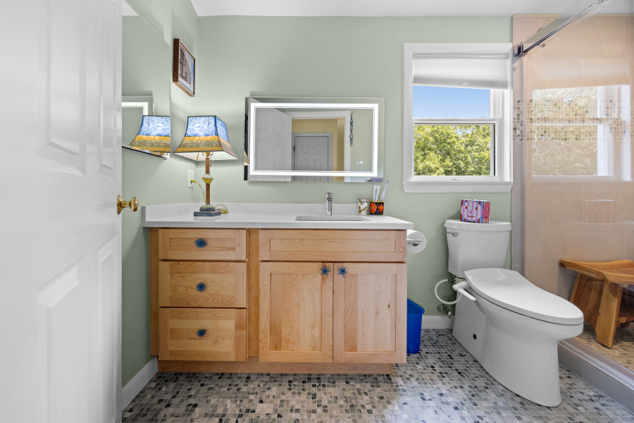 135 Mayflower Lane