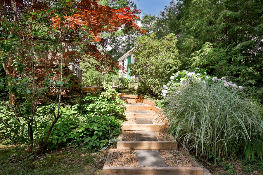135 Mayflower Lane