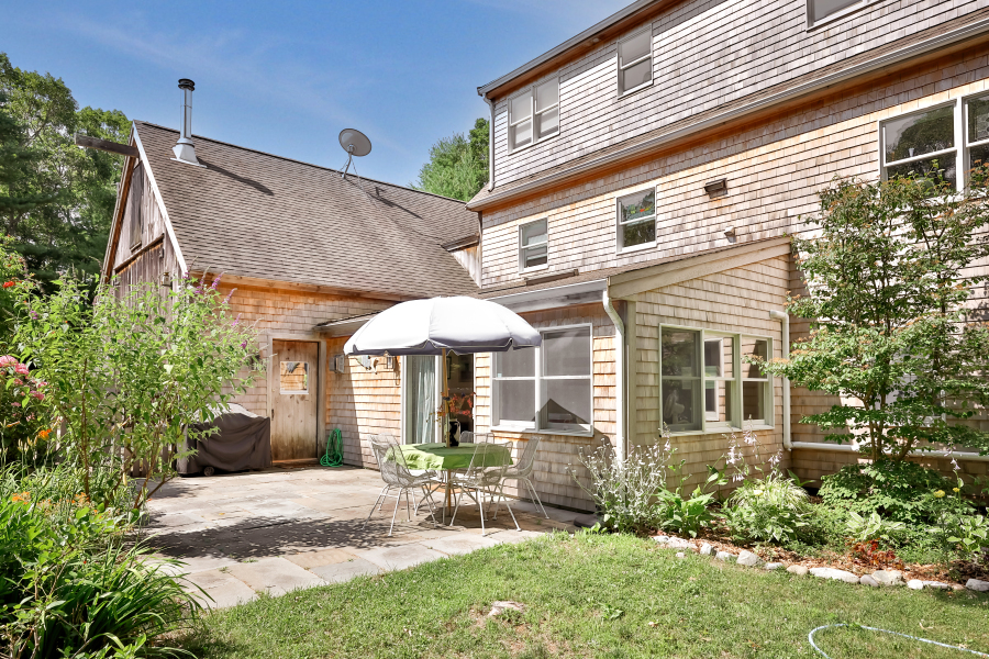 135 Mayflower Lane