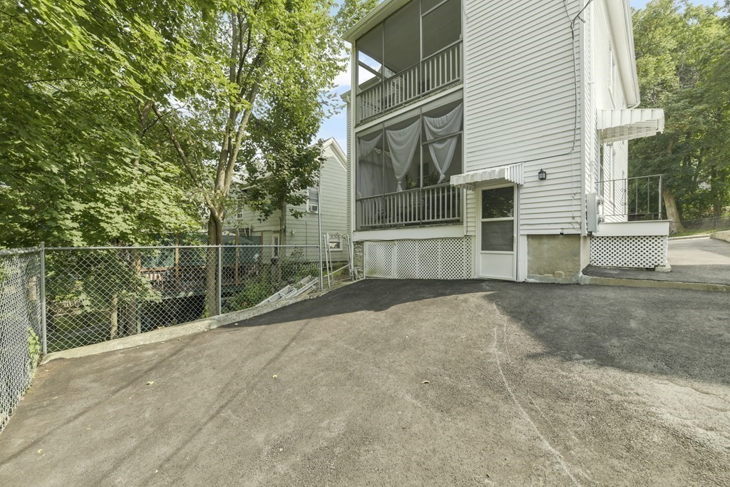 68 Sherwood St