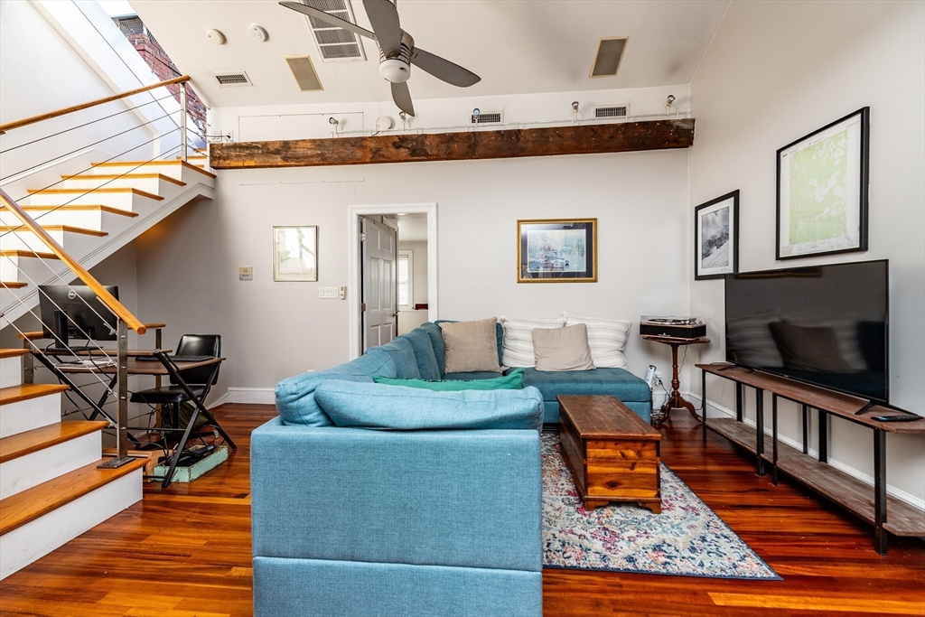 21 Melrose St # 4