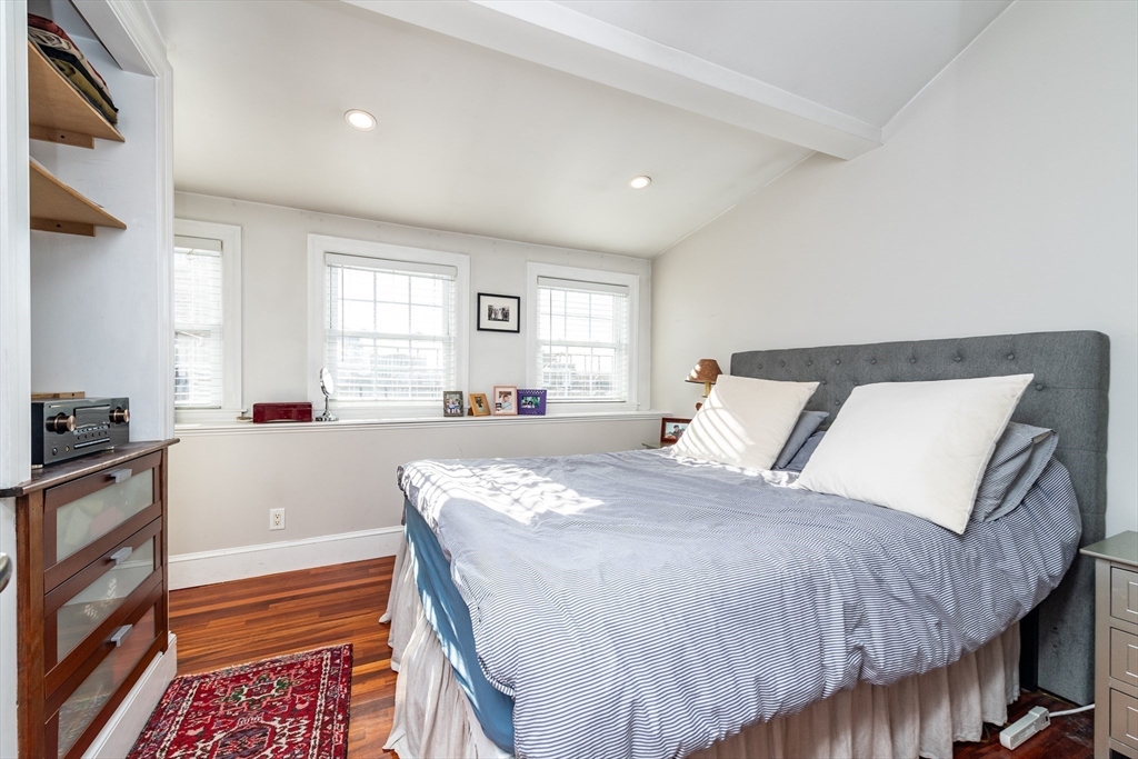 21 Melrose St # 4