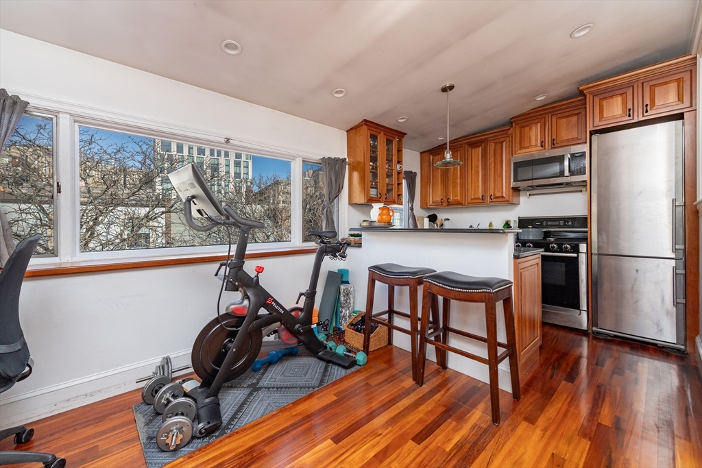 21 Melrose St # 4