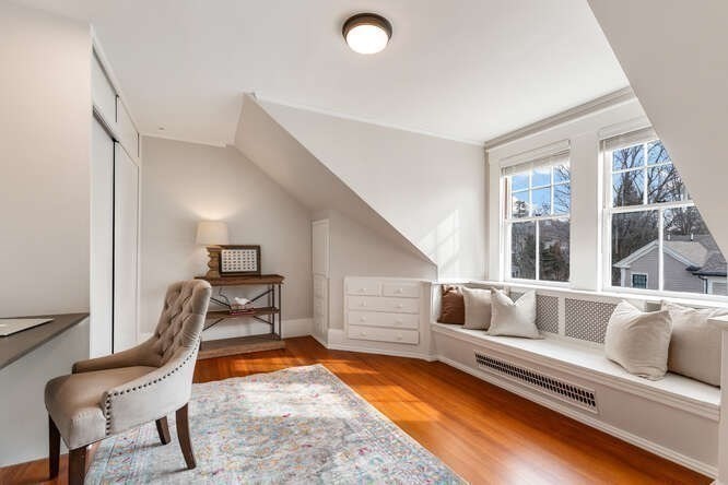 6 Hayes Avenue