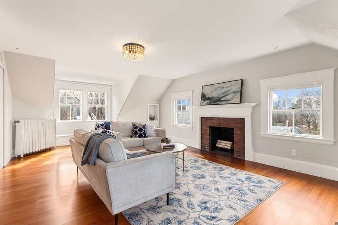 6 Hayes Avenue
