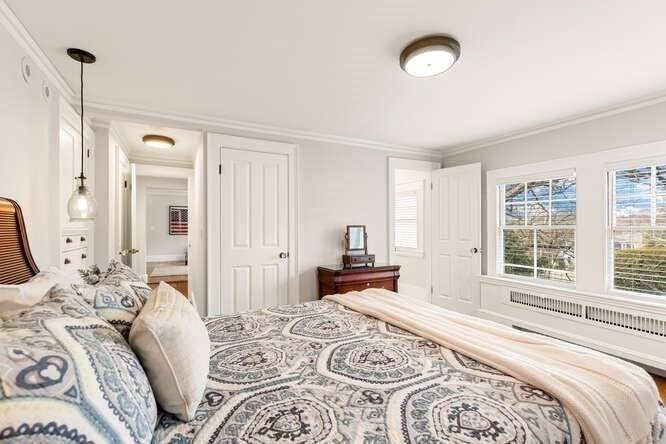 6 Hayes Avenue