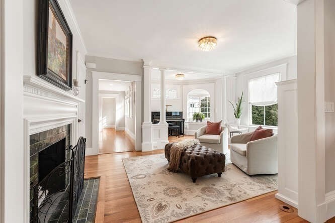 6 Hayes Avenue
