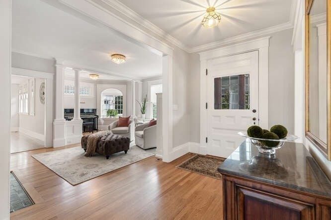 6 Hayes Avenue