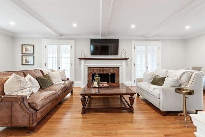 6 Hayes Avenue