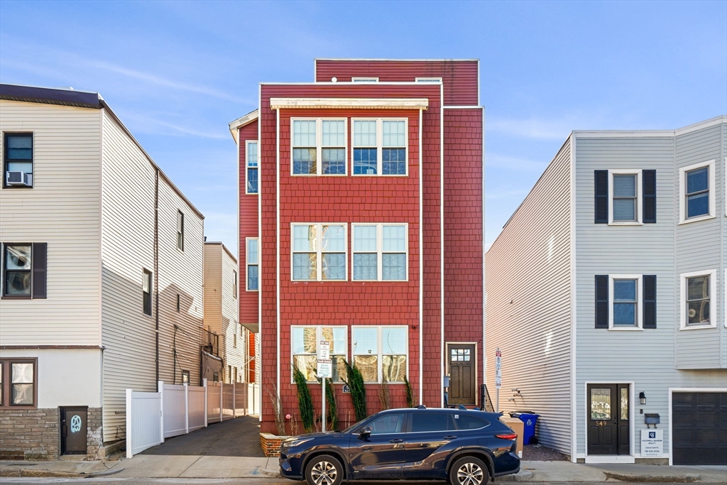 553 E 1st St # 2